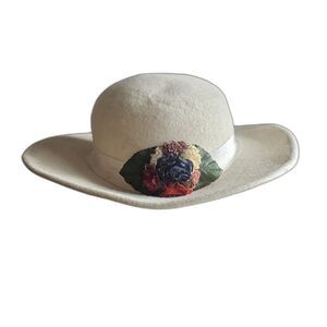 Vintage 100% Wool Hat with Floral Accent Made in USA Cream Cottagecore Feminine